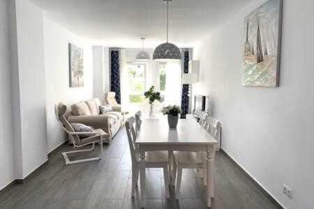 Apartamento Centro Torremolinos Con Parking Luaran gambar